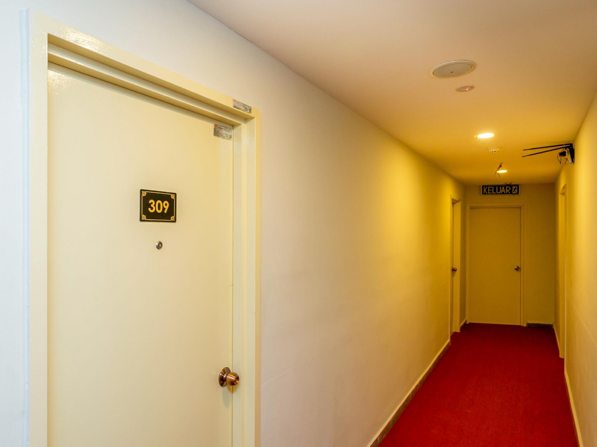 Oyo 503 Hotel Aromas Jb Джохор-Бару Екстер'єр фото